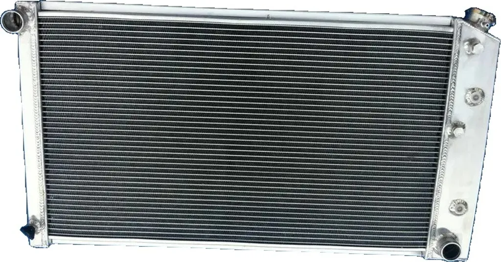 Évitez la Surchauffe : Radiateur Aluminium 33 Pouces pour Moteurs GM Chevy