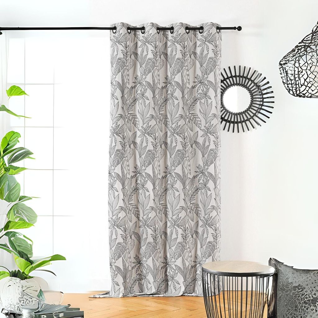 Vorhang mit stilisierten Blättern