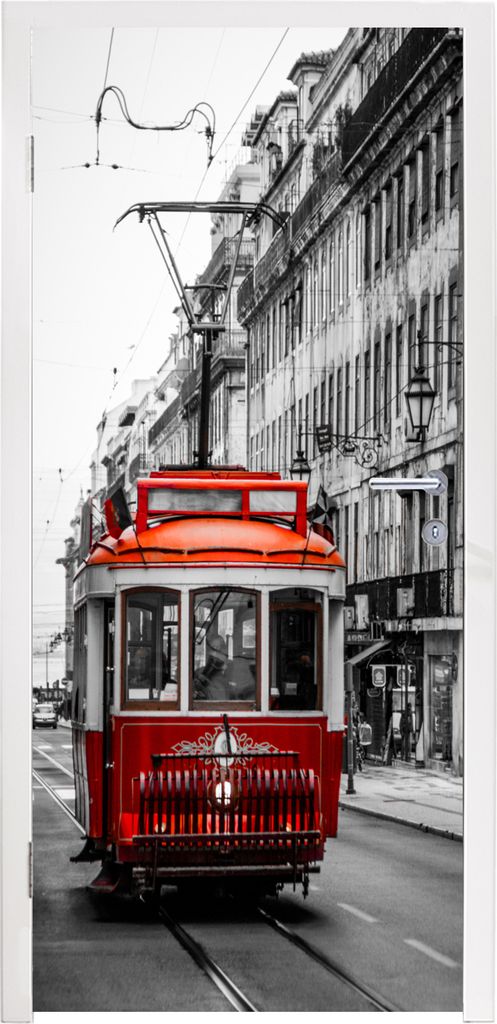 MuchoWow Türtapete Selbstklebende Türfolie Schwarz-Weiß-Foto eines alten roten Zuges 95x235 cm Türposter Türaufkleber Klebefolie Türklebefo...