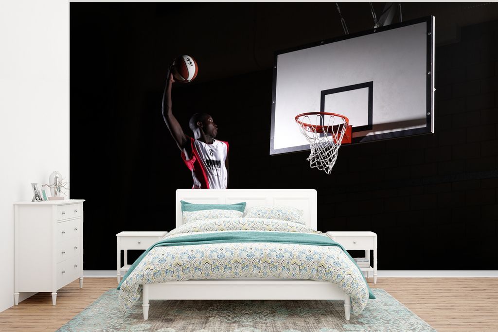 MuchoWow Fototapete für Wohnzimmer oder Schlafzimmer Wandtapete Vinyl Motivtapete Ein Basketballspieler wirft den Basketball in den Korb - 320x2...