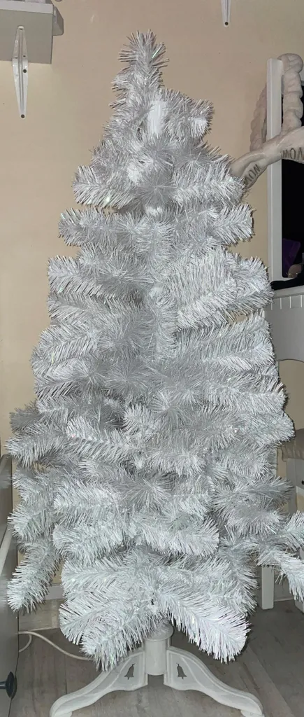 Sapin de Noël blanc 120cm idéal pour petits appartements et studios - 4