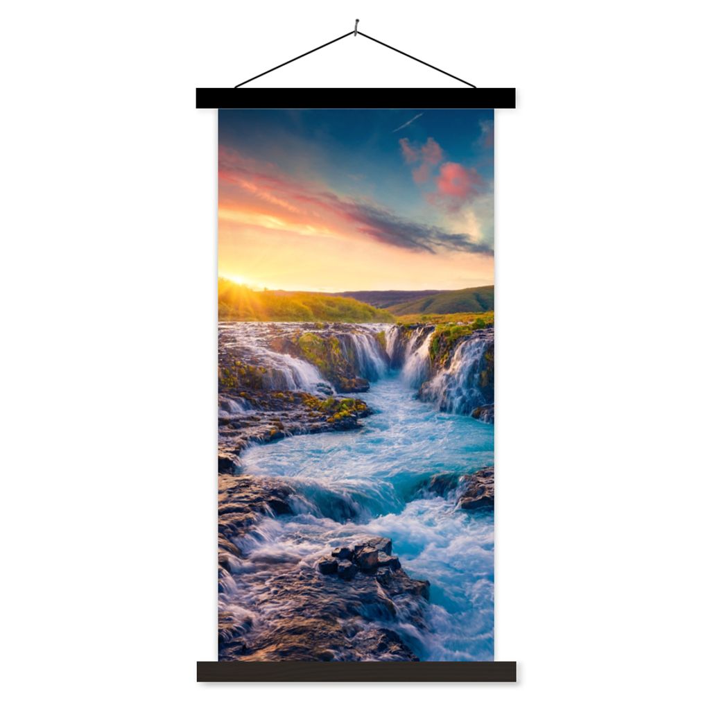 MuchoWow Textilposter Wasserfall - Pflanzen - Moos - Landschaft - Sonnenuntergang - Fels 40x80 cm mit schwarzem Rahmen - Wandemalerei