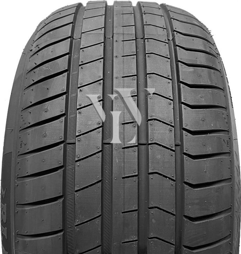 Blackarrow P16 ( 225/55 ZR17 101W XL )