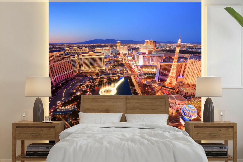 MuchoWow Fototapete für Wohnzimmer oder Schlafzimmer Wandtapete Vinyl Motivtapete Stadtbild von Las Vegas am Abend - 220x220 cm - Tapeten