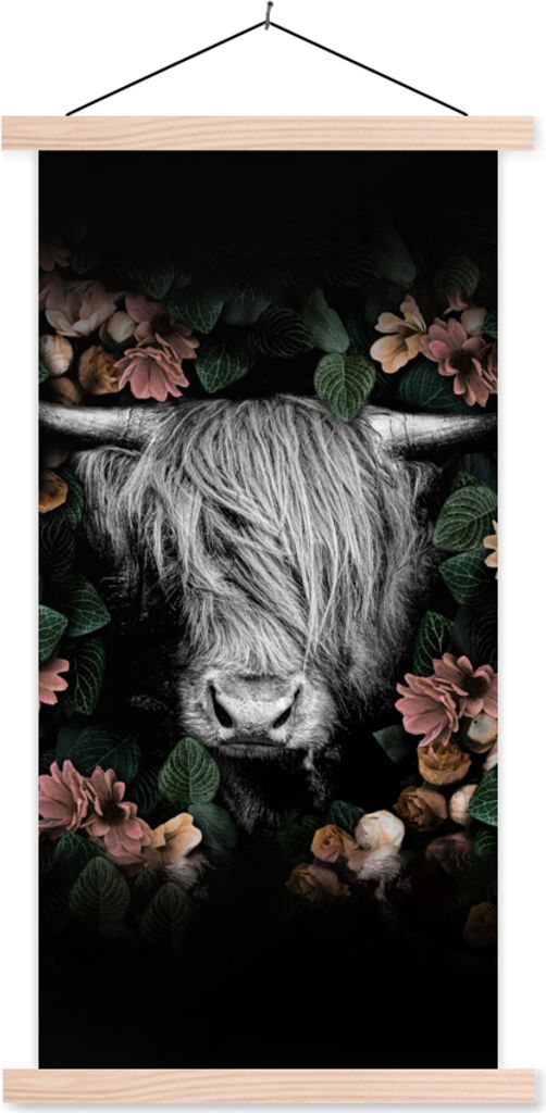 MuchoWow Textilposter Schottisches Hochlandrind - Blumen - Rosa 60x120 cm mit holzfarbenen Rahmen - Holz
