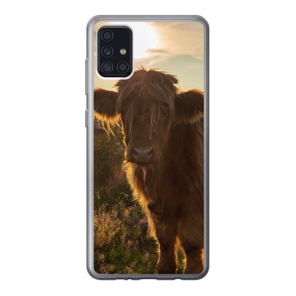 MuchoWow Handyhülle Schutzhülle Hülle für Samsung Galaxy A52 5G Schottischer Highlander - Sonnenuntergang - Gras Silikon Softcase Handy Hüll...