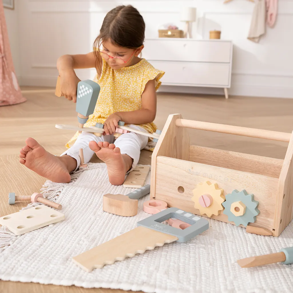 Boîte à outils enfants pour s'initier au bricolage pas à pas