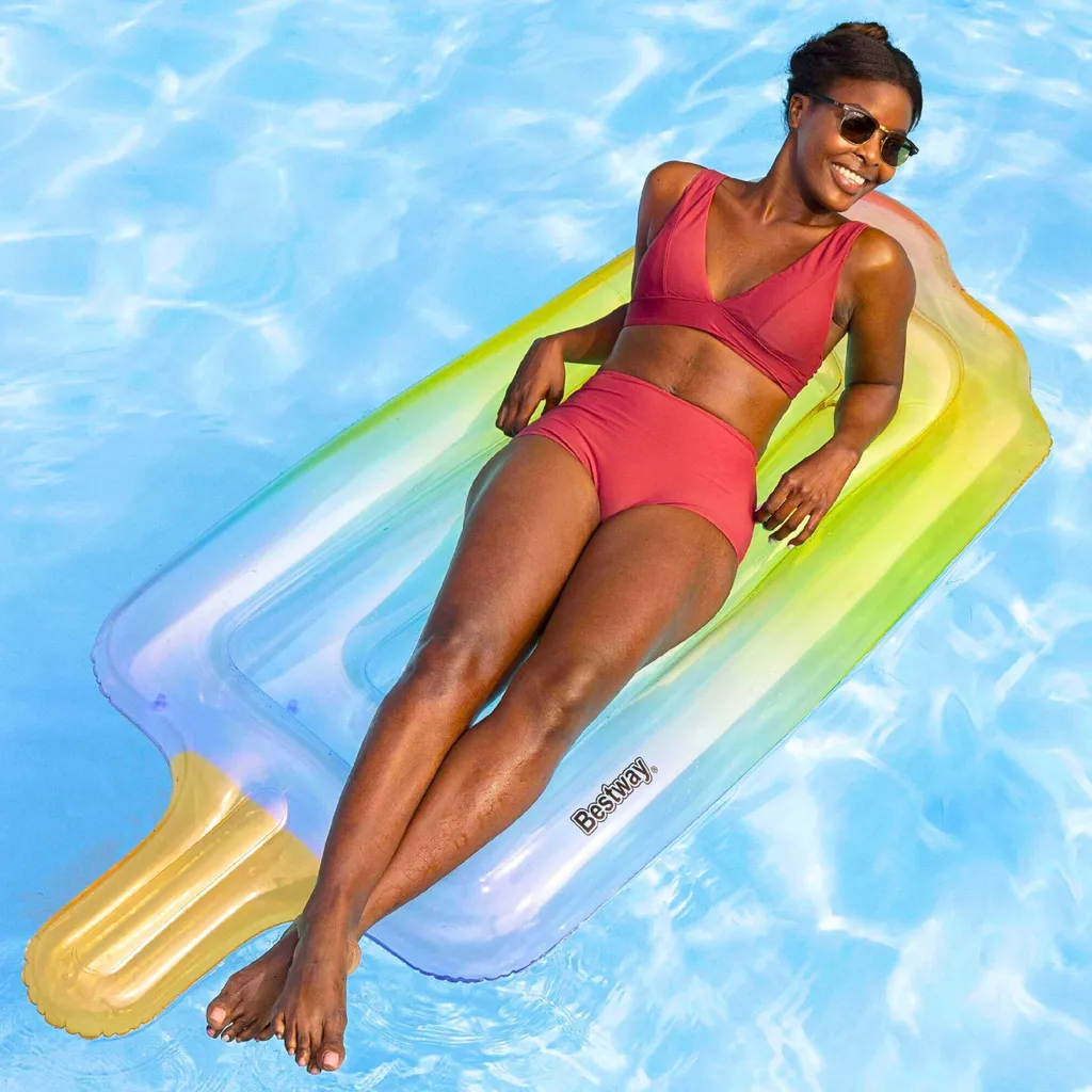 Matelas gonflable piscine résistant avec surface grand ponton stable