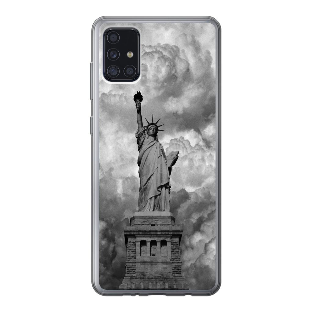MuchoWow Handyhülle Schutzhülle Hülle für Samsung Galaxy A52 5G Freiheitsstatue in New York an einem bewölkten Tag in schwarz-weiß Silikon ...