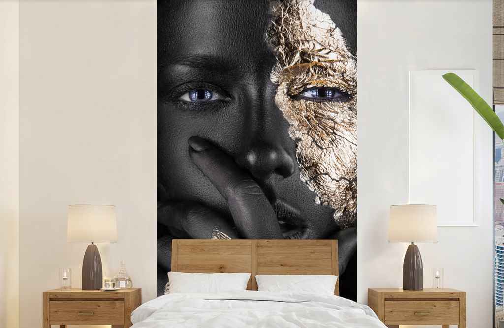 MuchoWow Fototapete für Wohnzimmer oder Schlafzimmer Wandtapete Vinyl Motivtapete Gold - Schwarz - Frau - 120x240 cm - Hintergrundbild
