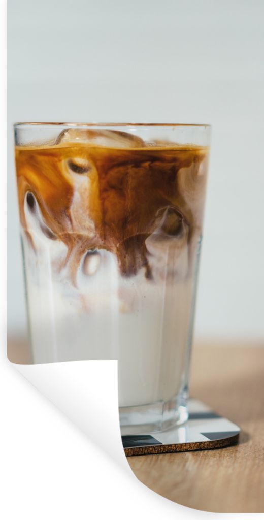 MuchoWow Wandtattoo Wandsticker Wandaufkleber Eine Tasse Eiskaffee auf einem Holztisch 20x40 cm Selbstklebend und Repositionierbar - Selbstkleben...