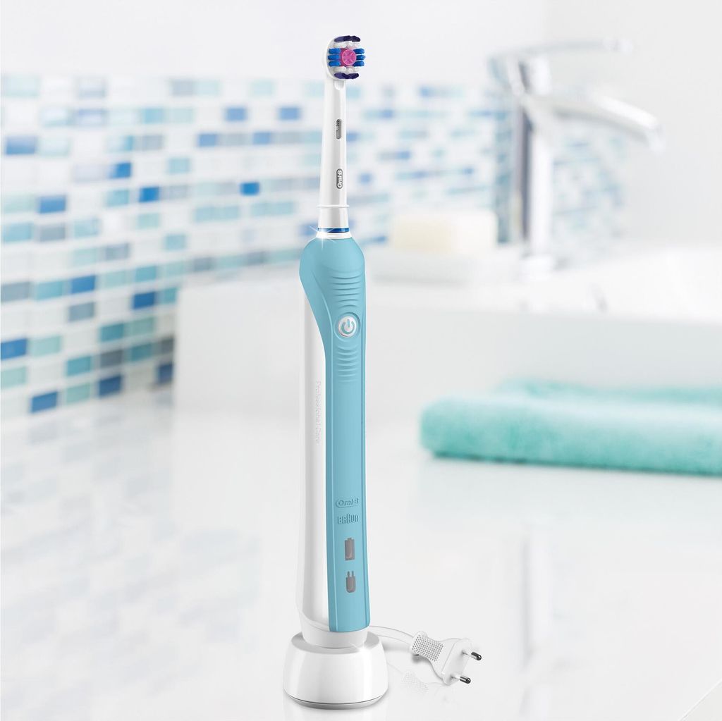 Oral-B Elektrische Zahnbürste PRO 700 weiß/blau Produktbild 3