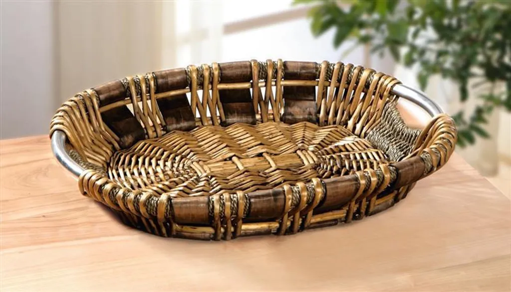 Plateau de service en osier et bois pour présentation et décoration