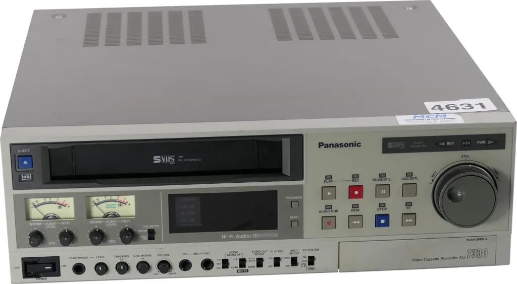 Panasonic AG-7330 Lecteur SVHS pour Numérisation et Archive de Bandes