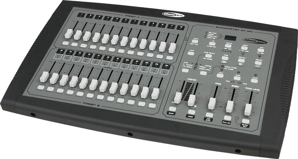 Showtec Showmaster 24 MKII 24-kanałowy kontroler Zdjęcie produktu 