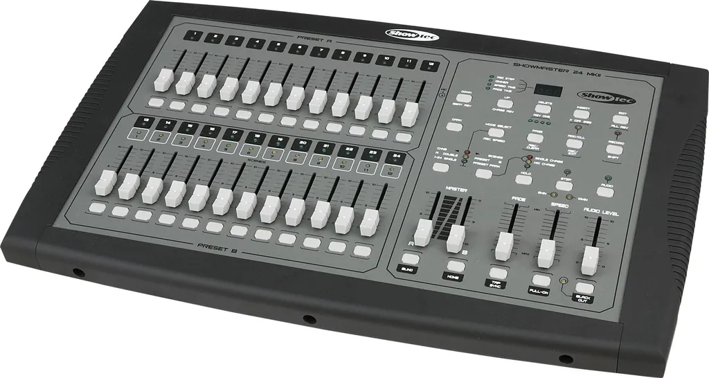 Showmaster 24 MKII Showtec - Contrôleur DMX 24 Canaux avec Mémoire