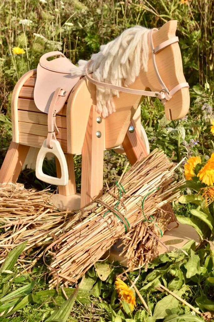 Kleines Reitpferd "Paula" aus Holz Produktbild 7