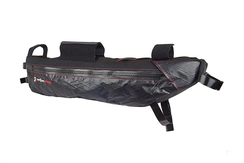 Optimisez votre rangement vélo avec le sac Revelate Designs Tangle XS Noir