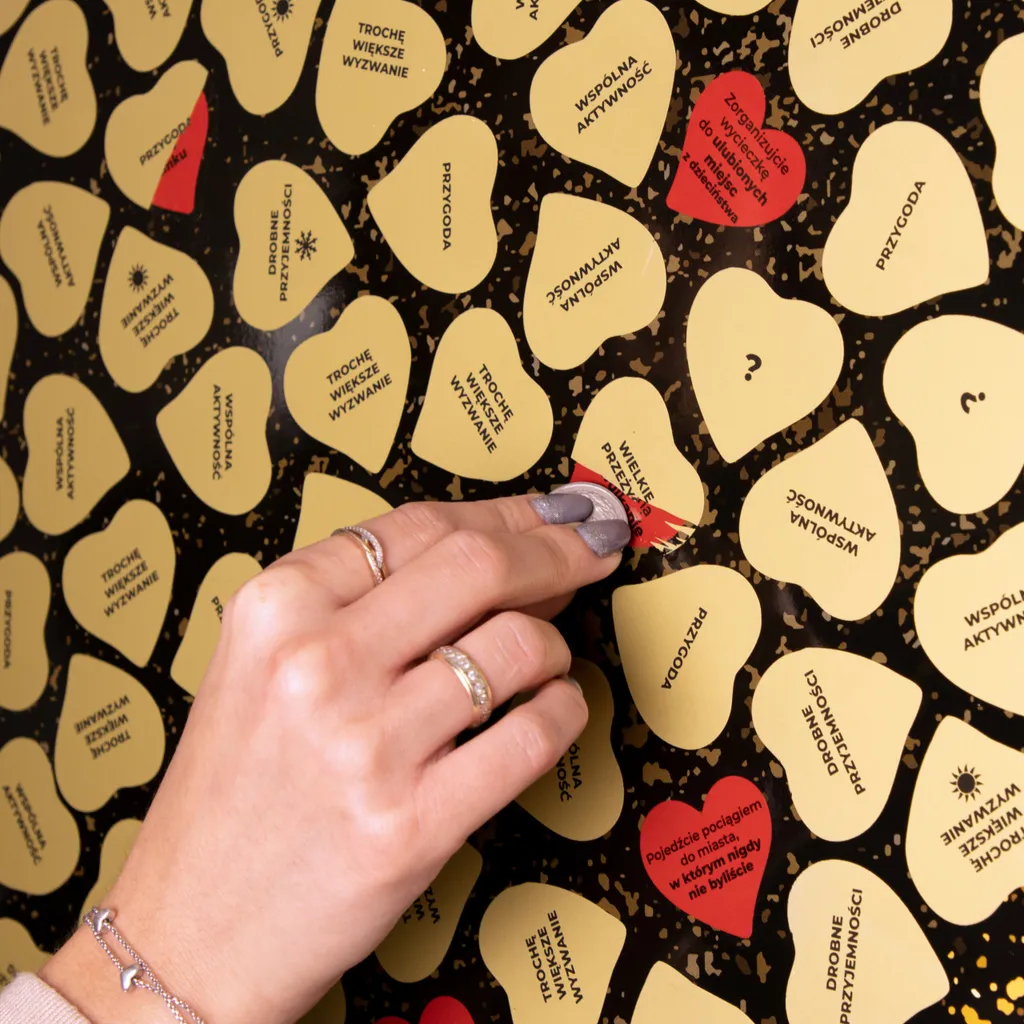 Dites stop à la routine : carte d'idées à gratter pour les couples - 3