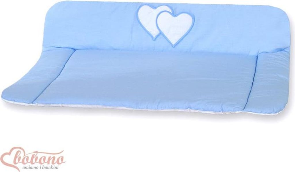Weiche Wickelauflage – Babymatte – wasserabweisende Unterseite, hängende Herzen blau