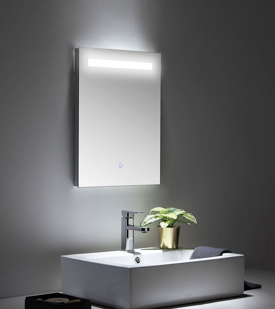 LED-spiegel, 45x60 cm, met touchbediening. Productafbeelding 