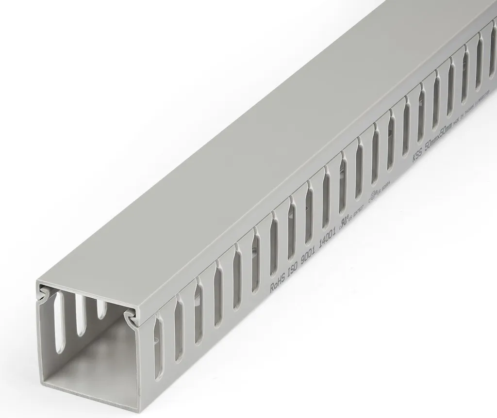 Cacher câbles réseau StarTech PVC 50x50mm anti-nœuds avec couvercle