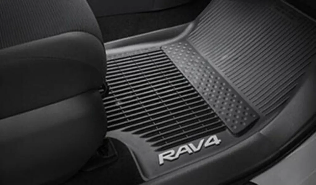 Tapis de sol Toyota RAV4 PW210-0R025 - Caoutchouc Robuste et Durable OE