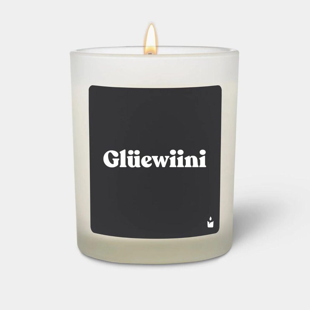 ChattyCandles Duftkerze Woody Glüewiini
