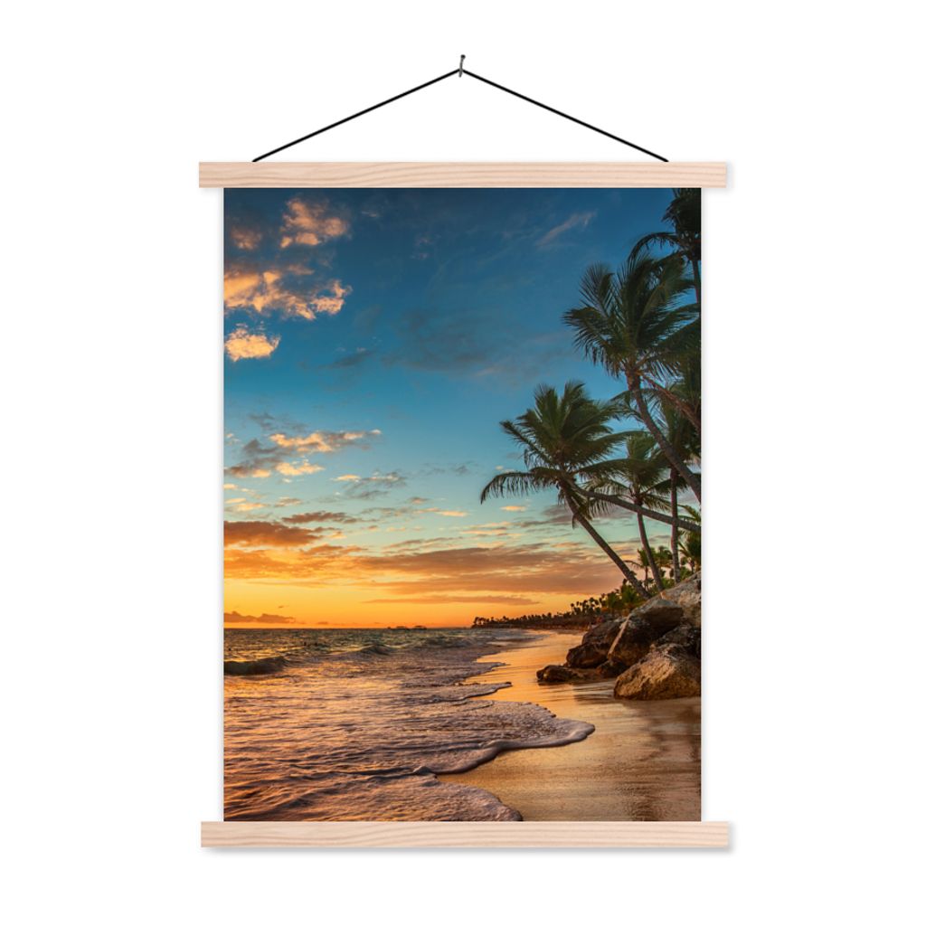 MuchoWow Textilposter Strand - Sonnenuntergang - Meer - Palme 60x80 cm mit holzfarbenen Rahmen - Wandbild