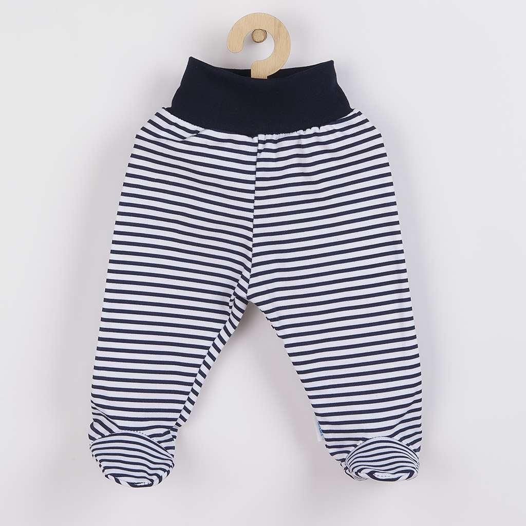 New Baby Classic II Babyschühchen sitzend