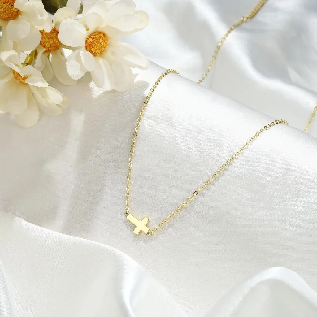 Collana Donna Oro con Croce di Zaffiri - Dartizio Gioielli