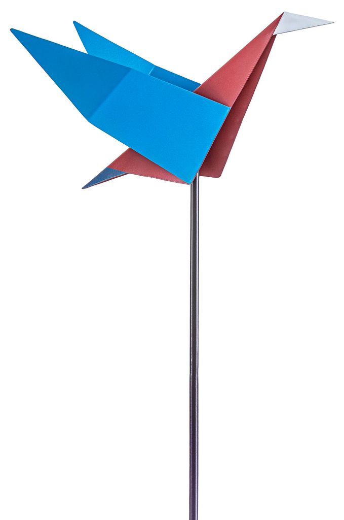 Dehner Dekostab Origami-Kranich, handgefertigter Gartenstecker, frostbeständig, 16 x 77 x 28.5 cm, Eisen, blau / rot