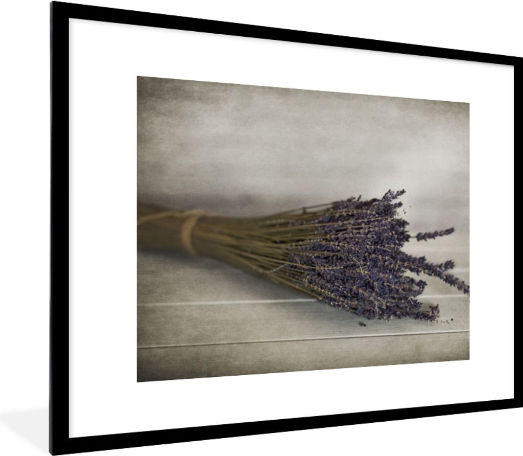 MuchoWow Gerahmtes Poster Blumenstrauß aus getrocknetem Lavendel 80x60 cm - Poster mit Schwarzem Bilderrahmen Wandposter Rahmen Foto Bilder - Sc...