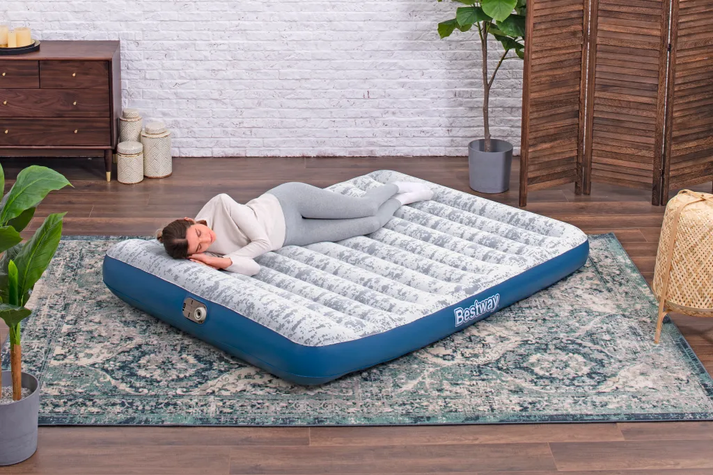 Lit d'appoint gonflable 2 places pour invités avec gonflage automatique