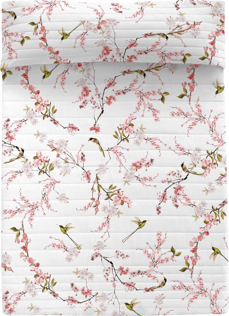 Sakura Tagesdecke 180x260 cm (Bett 80/90/105) 100 % Baumwolle (außen) 100 % Polyester (Füllung) Hergestellt in Europa