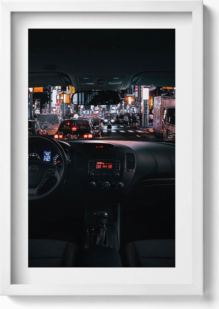 Auto in Tokio– Wandbild mit Rahmen – Gerahmtes Bild  – Produktbild 