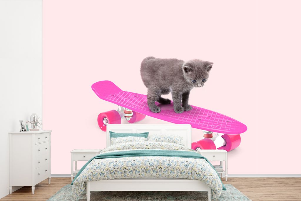MuchoWow Fototapete für Wohnzimmer oder Schlafzimmer Wandtapete Vinyl Motivtapete Katze - Kätzchen - Tiere - Skateboard - Rosa - 390x260 cm - P...