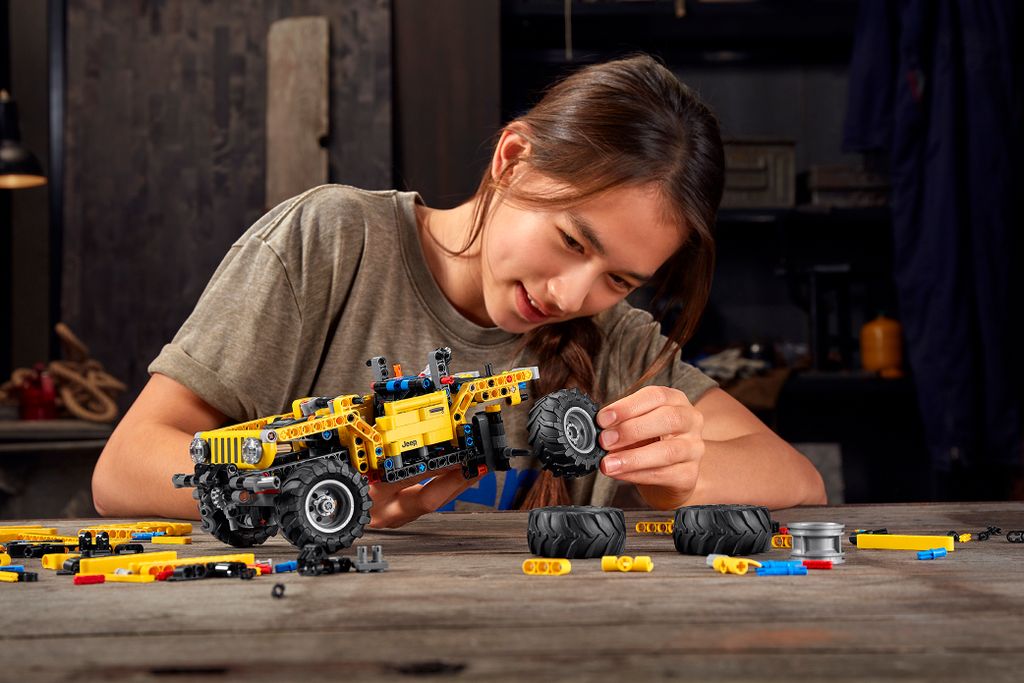 LEGO 42122 Technic Jeep Wrangler, 4x4-Spielzeugauto Produktbild 41