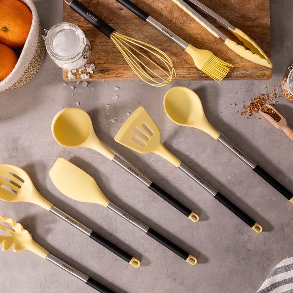 Set Da Cucina In Silicone Rosso Con Manici In Legno: Spatola, Pennello E Pinze - 2