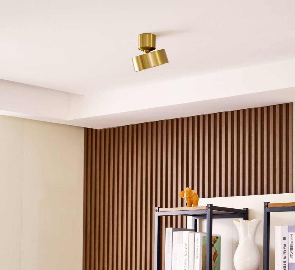 Lindby LED-Strahler Nivoria, Ø 14 cm, goldfarben, schwenkbar
