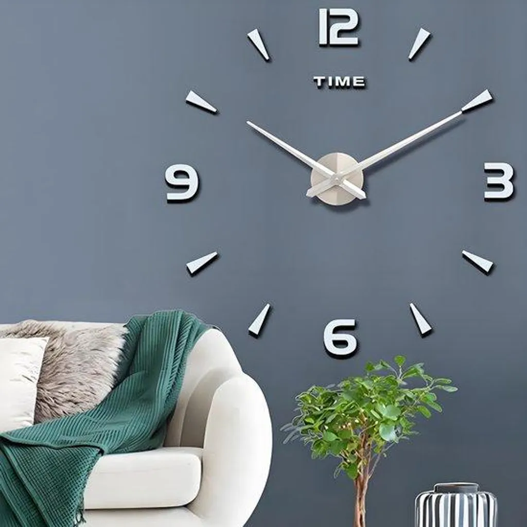 Grande horloge murale silencieuse argentée DIY pour un intérieur chic
