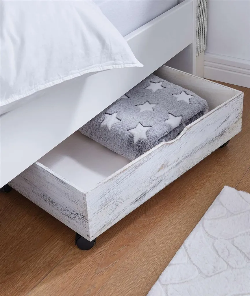 Tiroir de lit Shabby blanc à roulettes : stoppez le désordre sous le lit
