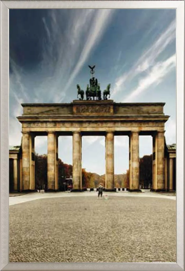 Poster Berlin avec Cadre Aluminium Argenté Shinsuke et Vitre Acrylique HD