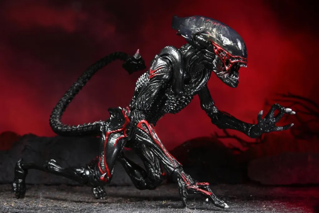 Alien Night Cougar NECA Kenner Tribute avec queue flexible de 23 cm - 6