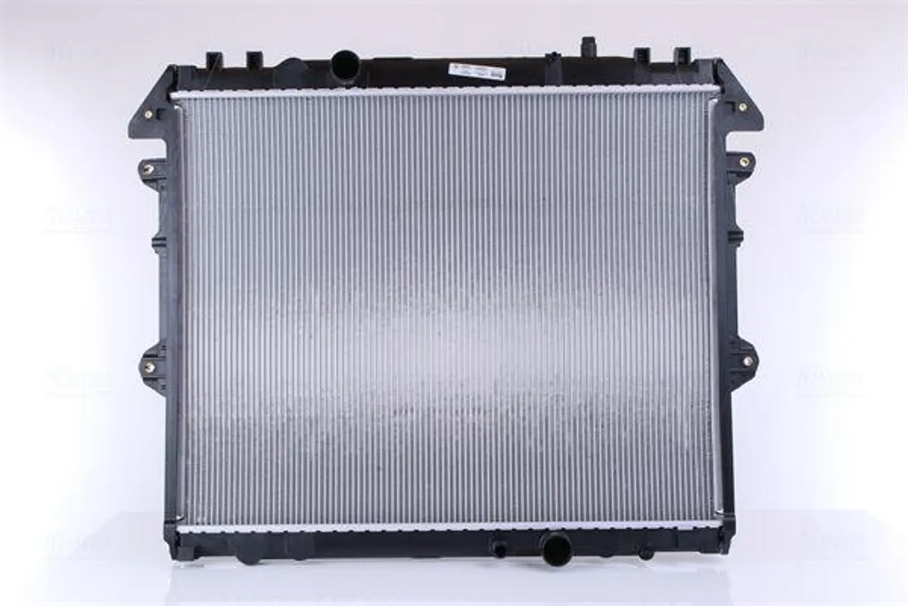 Radiateur moteur Hilux 164000L120 Nissens pour conduite et remorquage