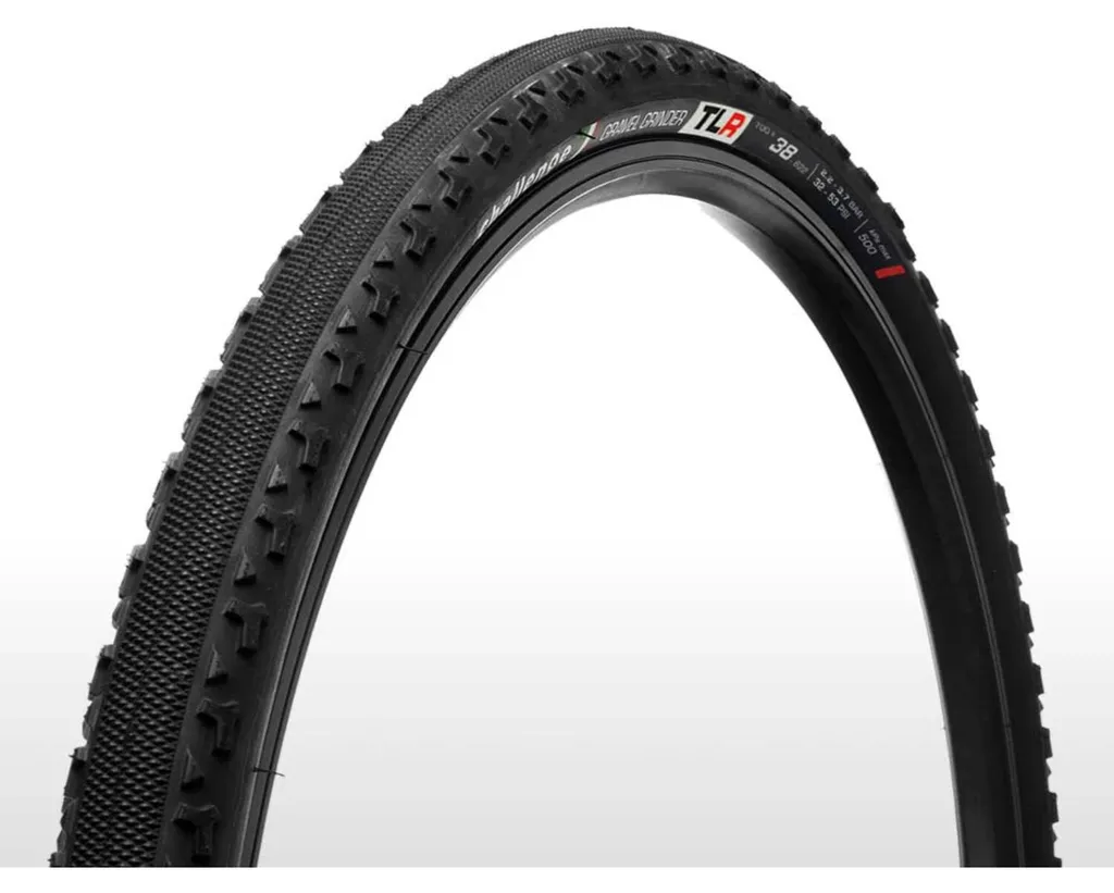 Pneu Défi TLR 700x38c Noir - Fini les crevaisons sur vos chemins gravel