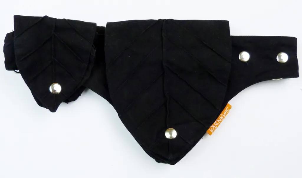 Sac banane Feuille noir avec 4 poches zippées et sangle réglable