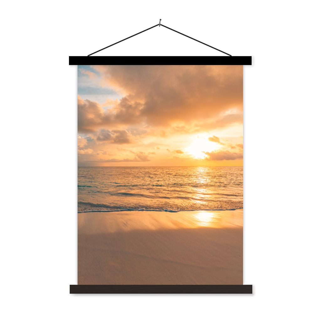 MuchoWow Textilposter Strand - Sommer - Sonnenuntergang - Wolken - Meer 120x160 cm mit schwarzem Rahmen - Magnetischer