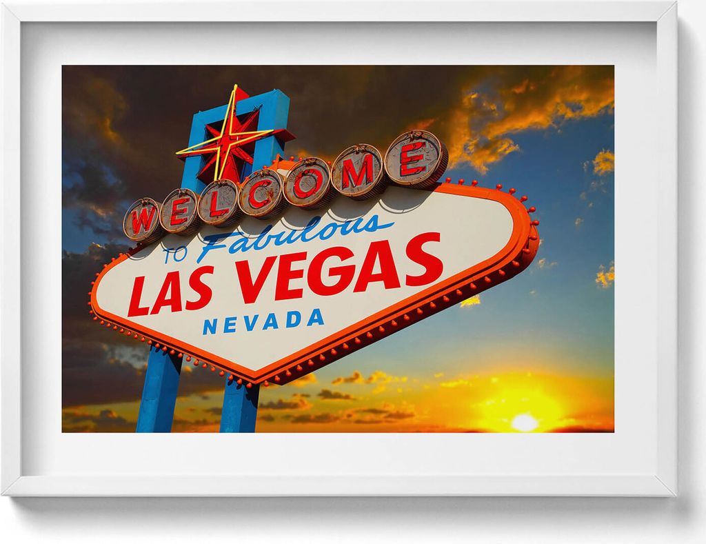 Las Vegas-Schild bei Sonnenuntergang– Wandbild mit Rahmen – Gerahmtes Bild – Wanddekoration – 70x50 cm – Schwarz Rahmen