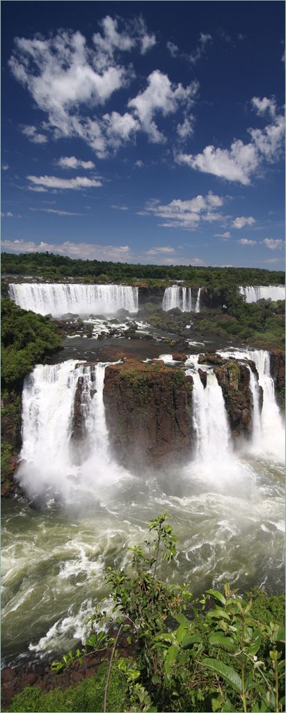 Wallario selbstklebendes Poster - Iguazu-Wasserfälle, Größe: 80 x 200 cm